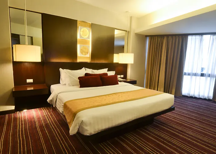 Ambassador Hotel 4*