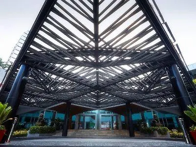 Ambassador Hotel 4*