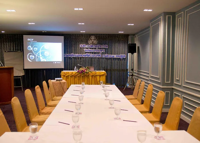 Ambassador Hotel 4*
